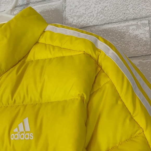 Adidas Bright Yellow Lightweight Puffer jacket Size S - Picture 6 of 14